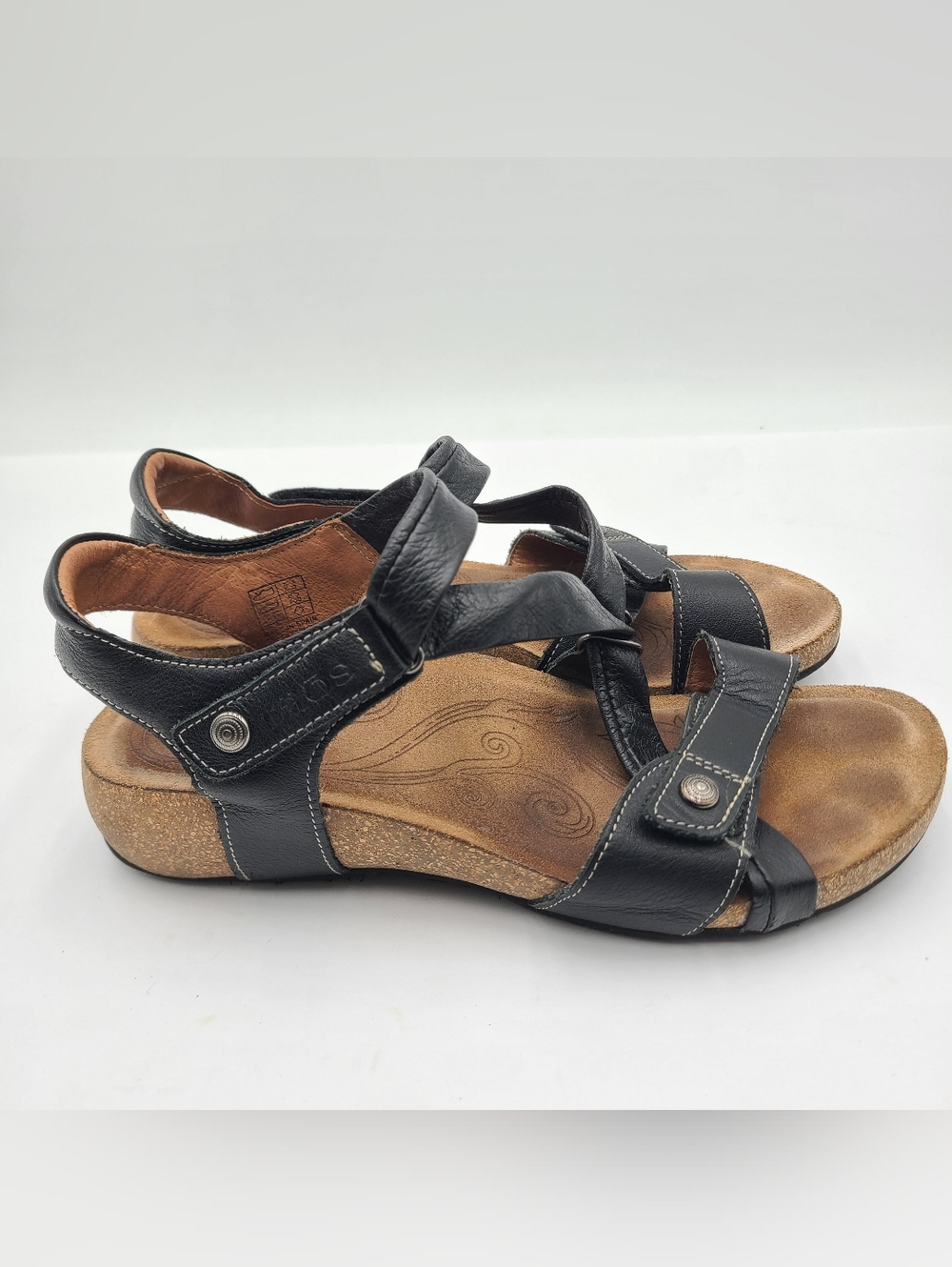 B31 Taos Sandals Womens 7-7.5 Universe Strap Black Leather Open Toe Hook & Loop